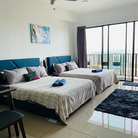 Homestay I-City Cantik, Tenang, Wifi, 4K Smart Tv, Netflix, Coway, Free Parking Shah Alam Bagian luar foto