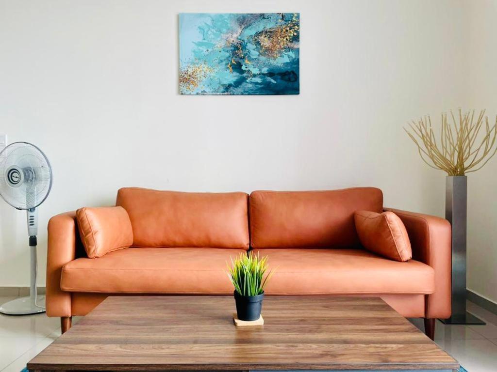 Homestay I-City Cantik, Tenang, Wifi, 4K Smart Tv, Netflix, Coway, Free Parking Shah Alam Bagian luar foto