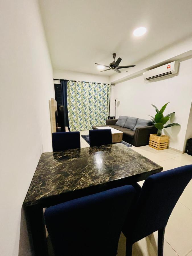 Homestay I-City Cantik, Tenang, Wifi, 4K Smart Tv, Netflix, Coway, Free Parking Shah Alam Bagian luar foto