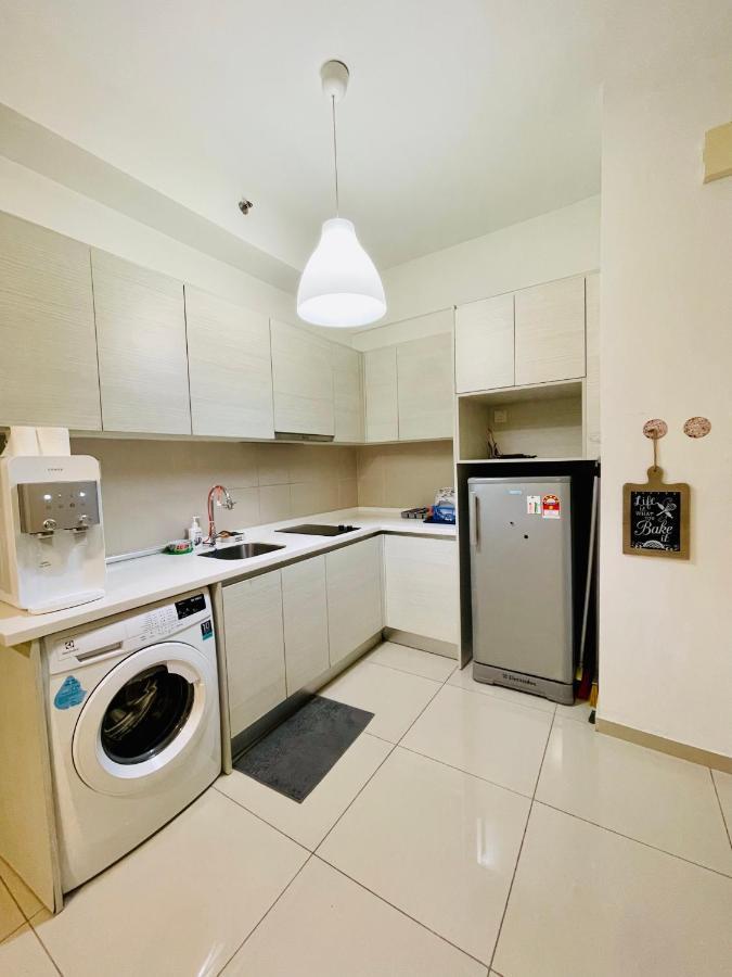 Homestay I-City Cantik, Tenang, Wifi, 4K Smart Tv, Netflix, Coway, Free Parking Shah Alam Bagian luar foto