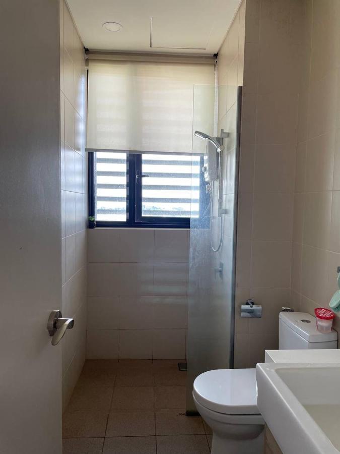 Homestay I-City Cantik, Tenang, Wifi, 4K Smart Tv, Netflix, Coway, Free Parking Shah Alam Bagian luar foto