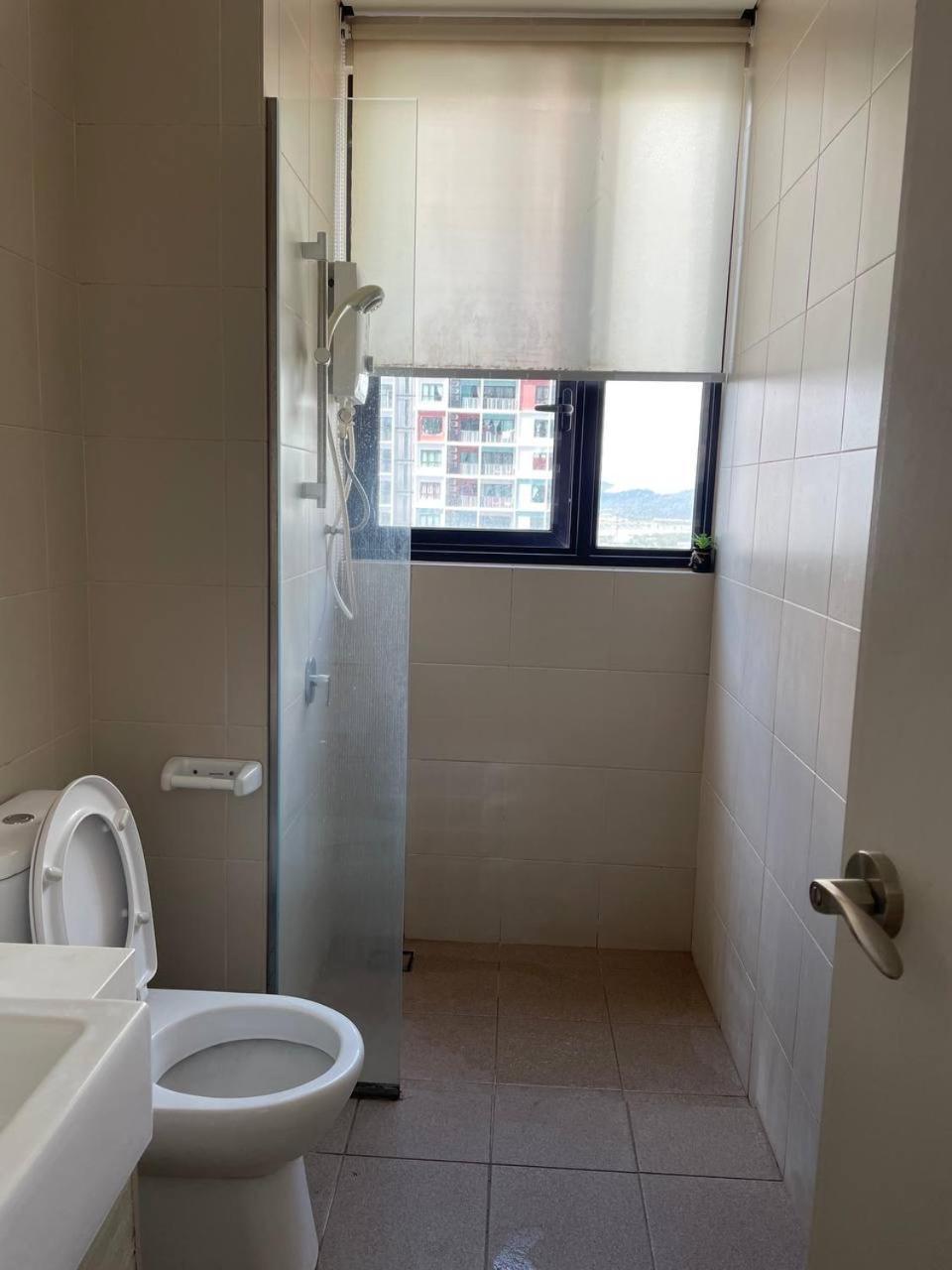 Homestay I-City Cantik, Tenang, Wifi, 4K Smart Tv, Netflix, Coway, Free Parking Shah Alam Bagian luar foto