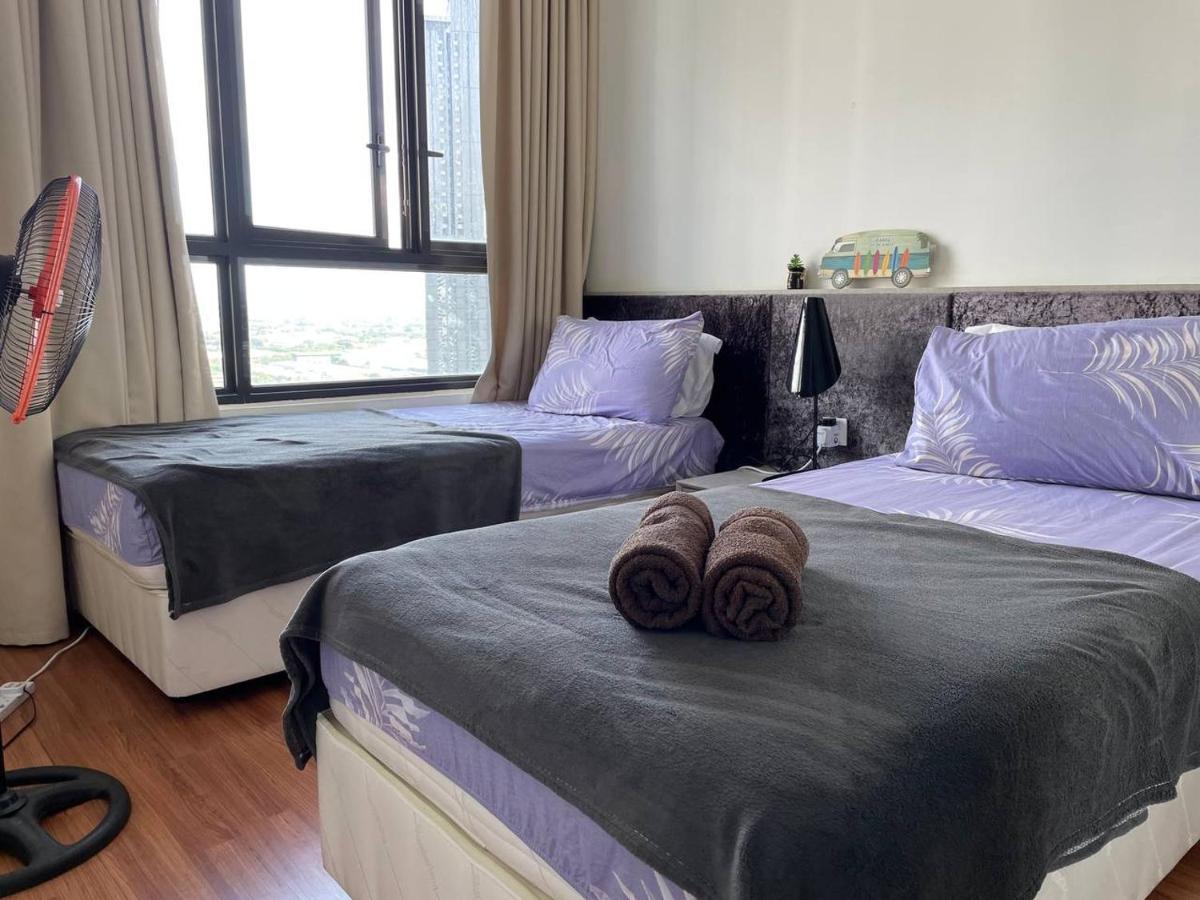 Homestay I-City Cantik, Tenang, Wifi, 4K Smart Tv, Netflix, Coway, Free Parking Shah Alam Bagian luar foto